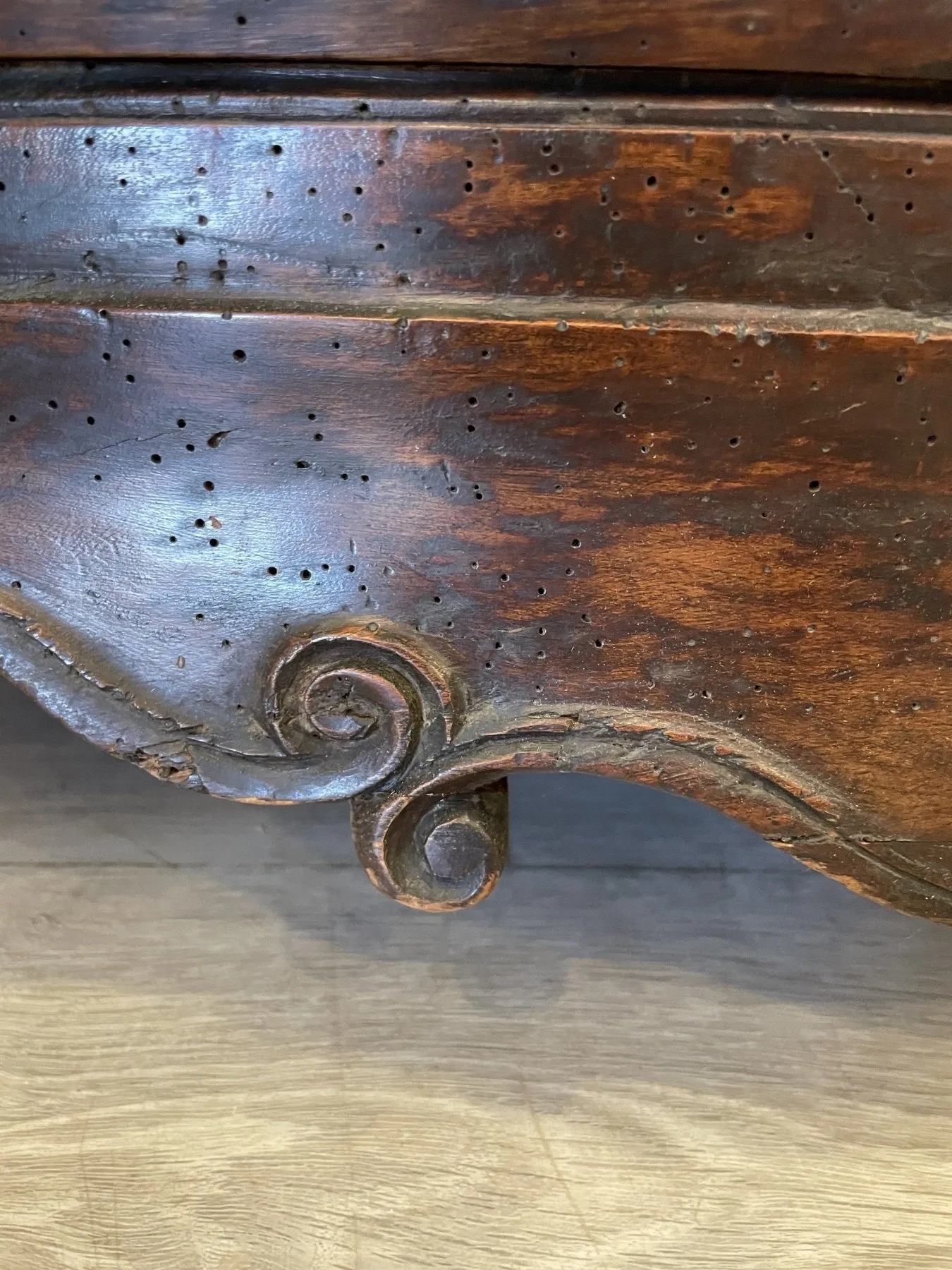18TH CENTURY LOUIS XV BORDELAISE WALNUT BOMBE COMMODE