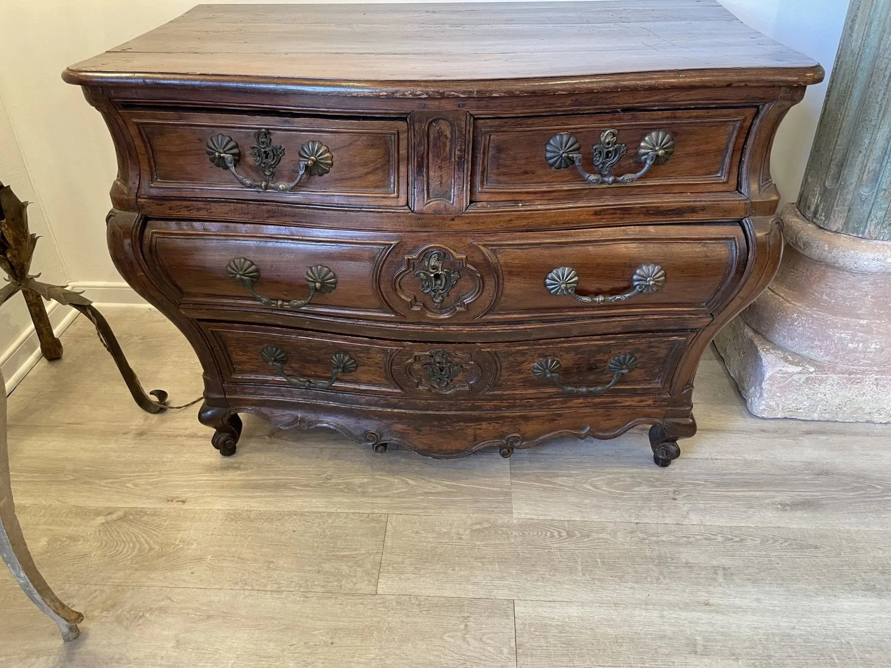 18TH CENTURY LOUIS XV BORDELAISE WALNUT BOMBE COMMODE