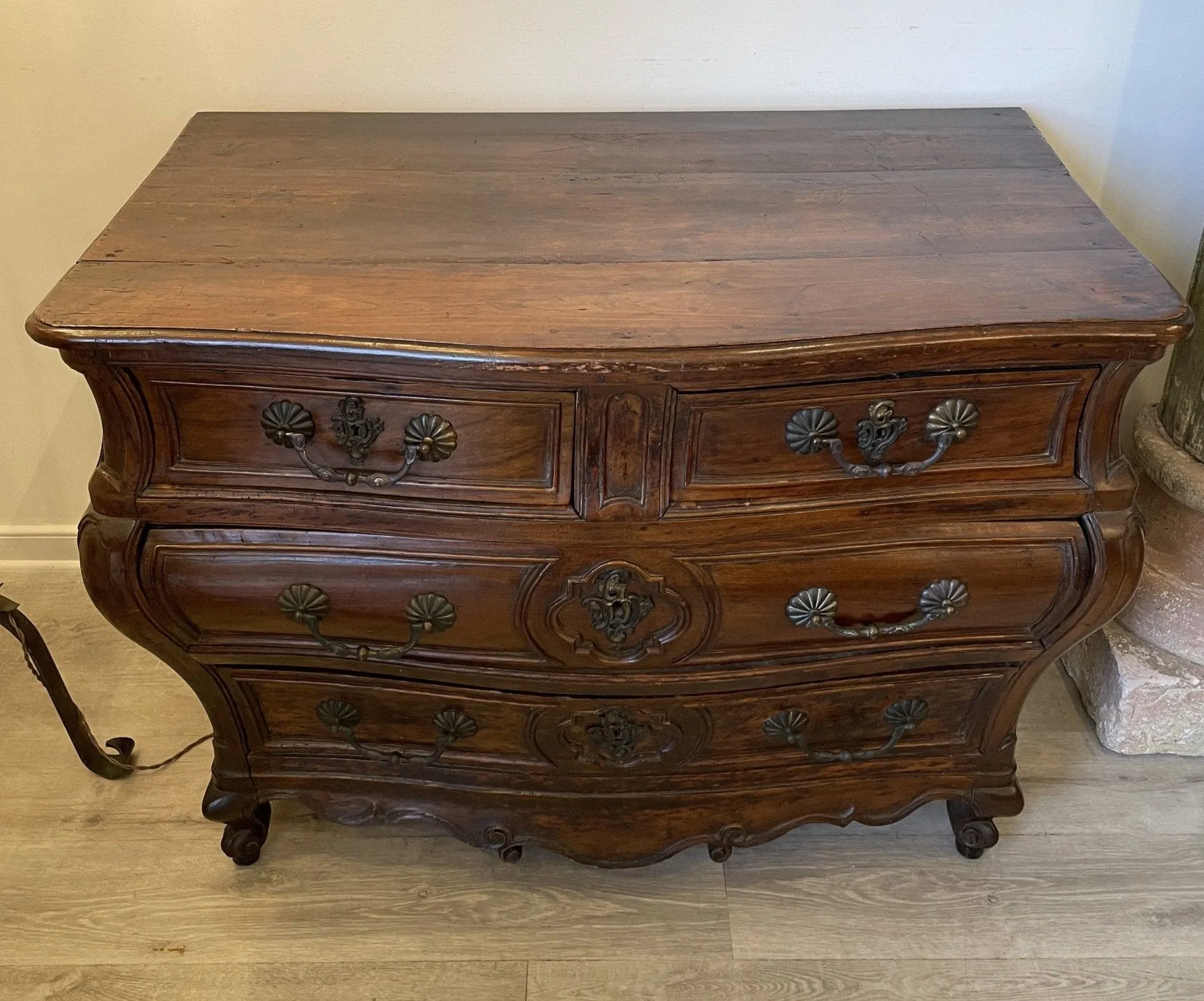 18TH CENTURY LOUIS XV BORDELAISE WALNUT BOMBE COMMODE