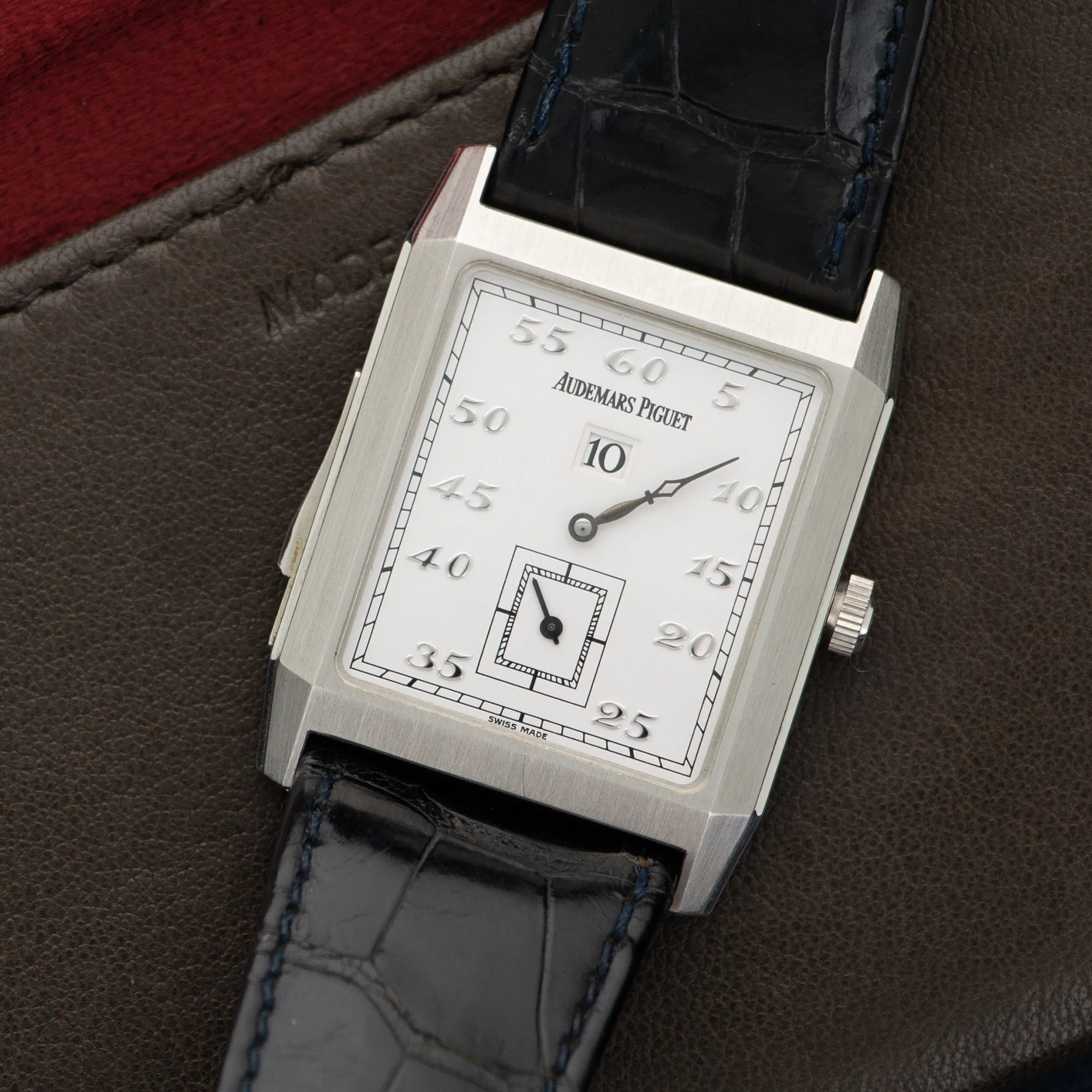 Audemars Piguet Platinum Jump Hour Minute Repeater Watch Ref. 25723
