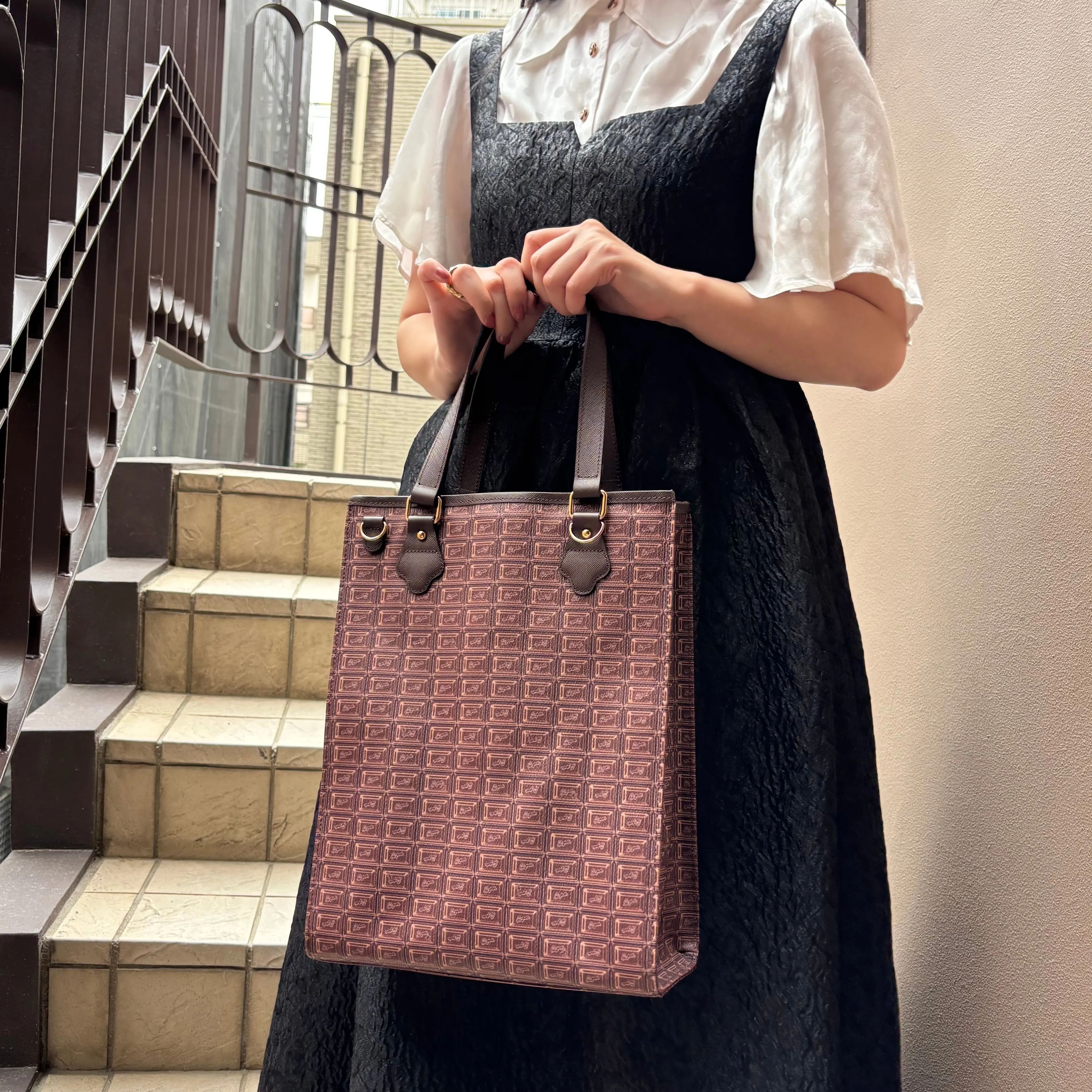Bitter Chocolate Square Tote Bag【Japan Jewelry】