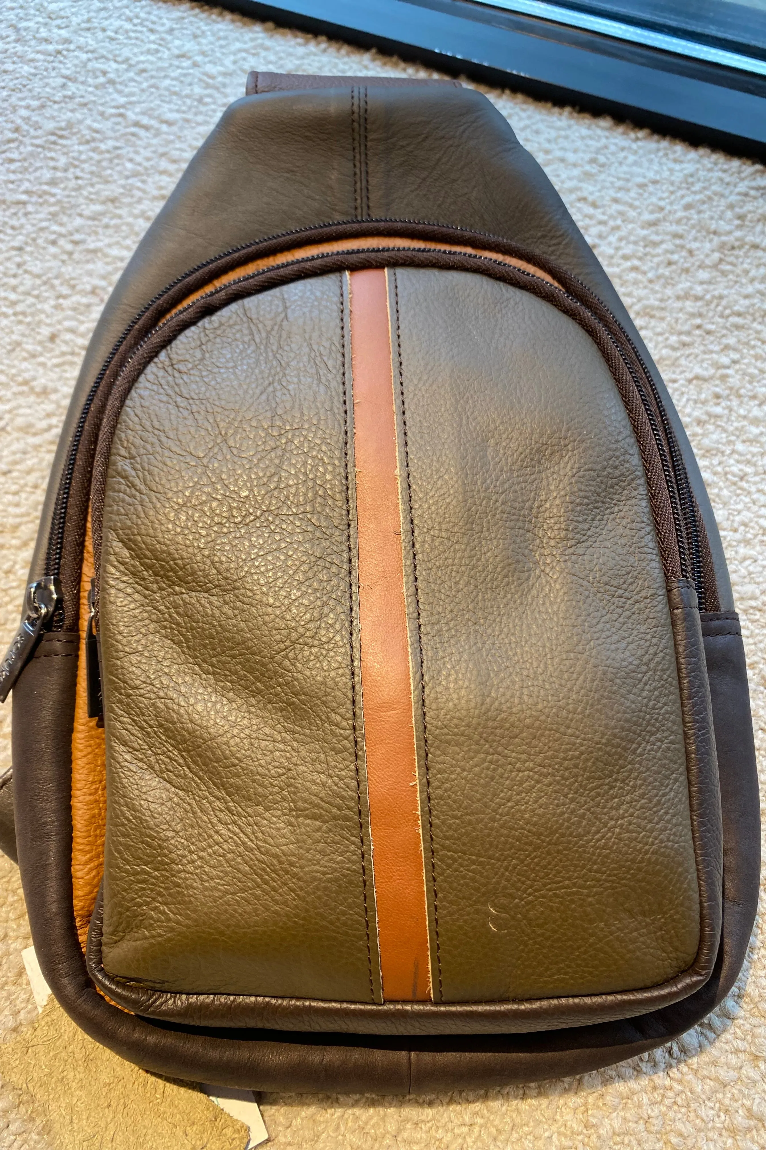 Greg · Sling Bag