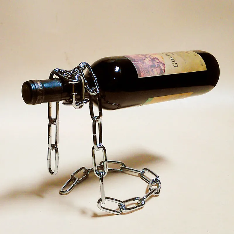 Hängendes Weinregal mit Kette