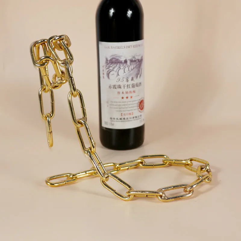 Hängendes Weinregal mit Kette