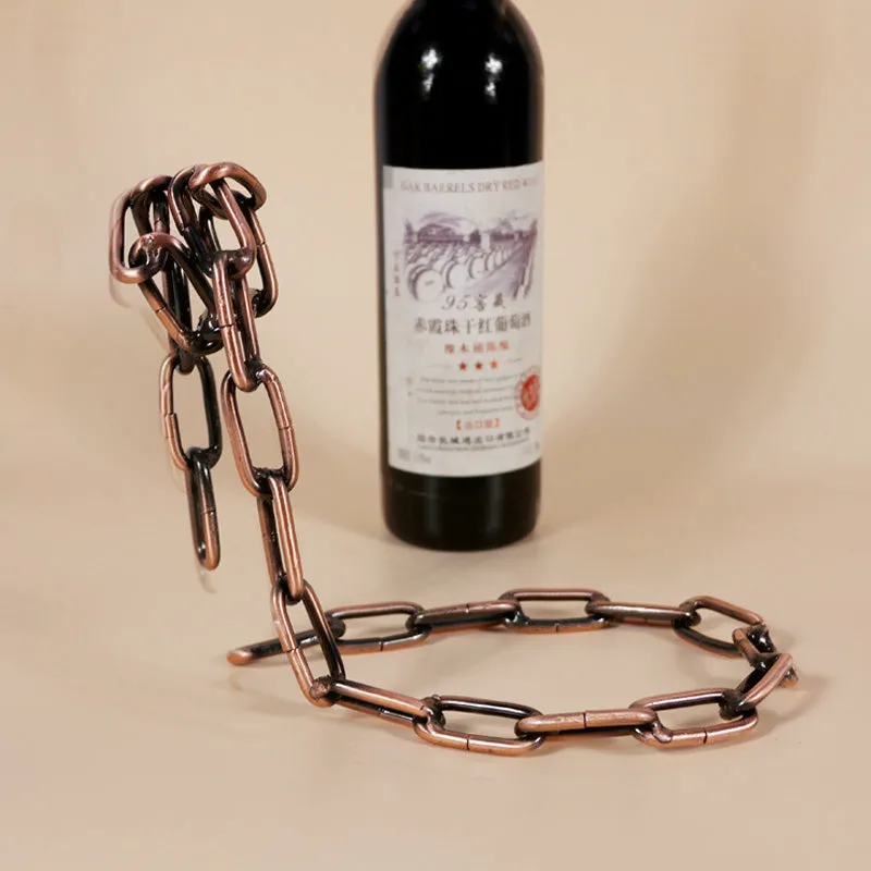 Hängendes Weinregal mit Kette