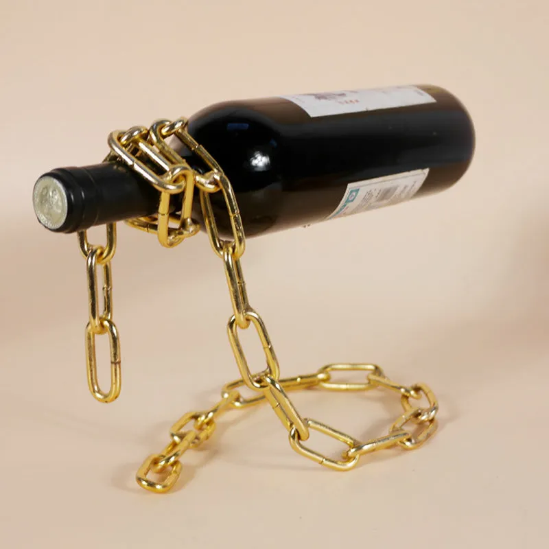 Hängendes Weinregal mit Kette