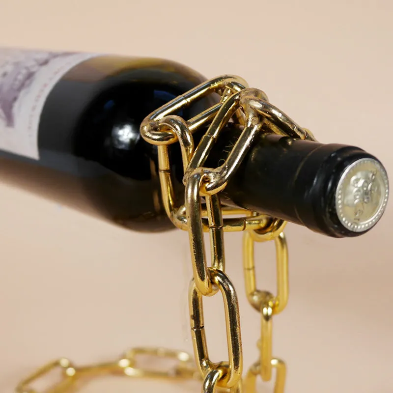 Hängendes Weinregal mit Kette