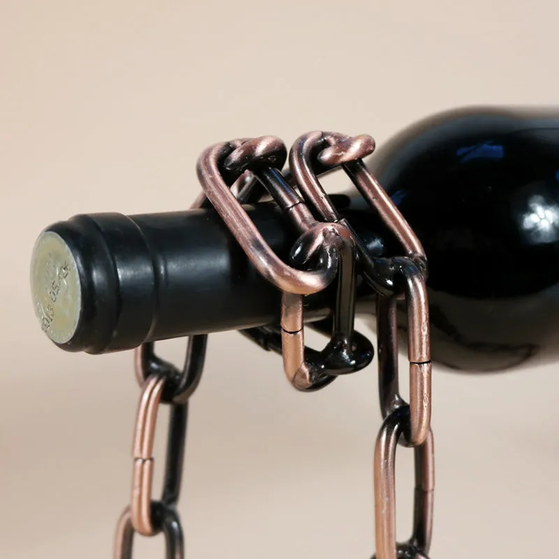 Hängendes Weinregal mit Kette