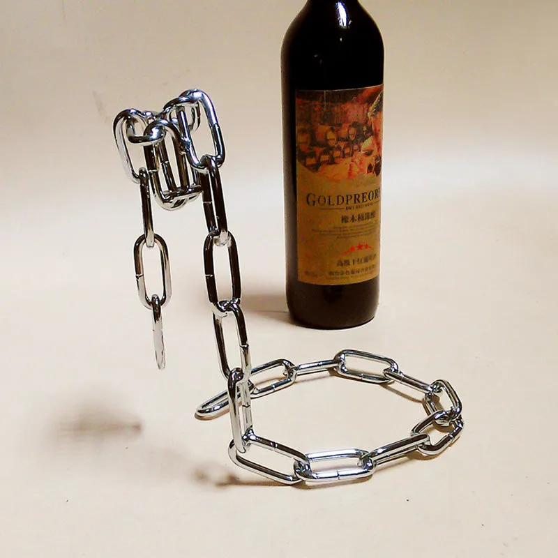 Hängendes Weinregal mit Kette