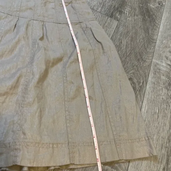 J BRAND Tan Linen Blend Skirt with Gold Metallic Thread Pleated Knee Length 6-8