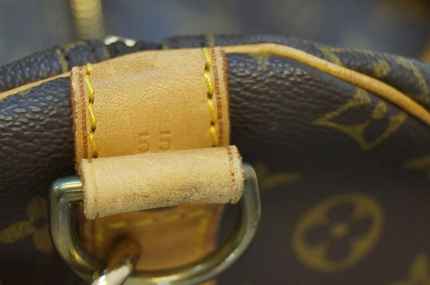 LOUIS VUITTON Monogram Keepall Bandouliere 55 Boston Bag