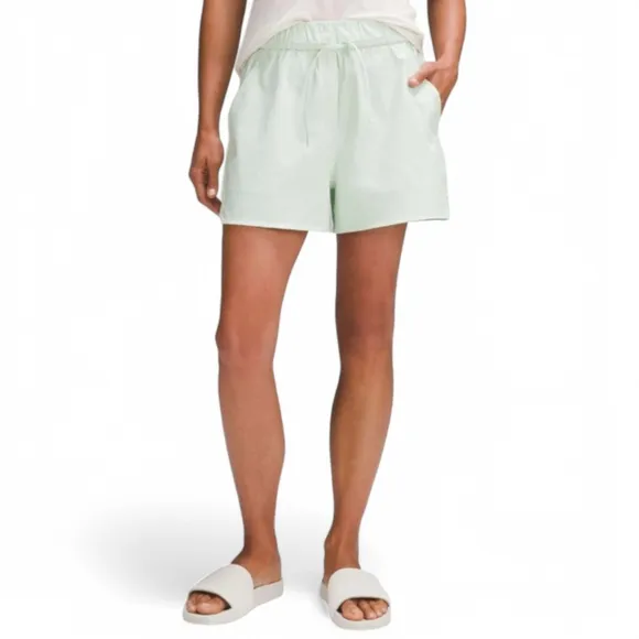 Lululemon Cinchable Waist High Rise Woven Short 3.5&quot; Kohlrabi Green Sz S