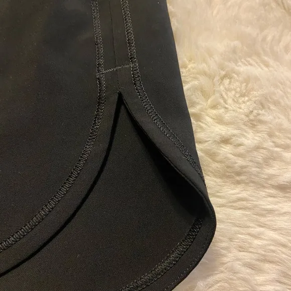 LuluLemon on the fly woven black drawstring skirt size 4 style W8897S