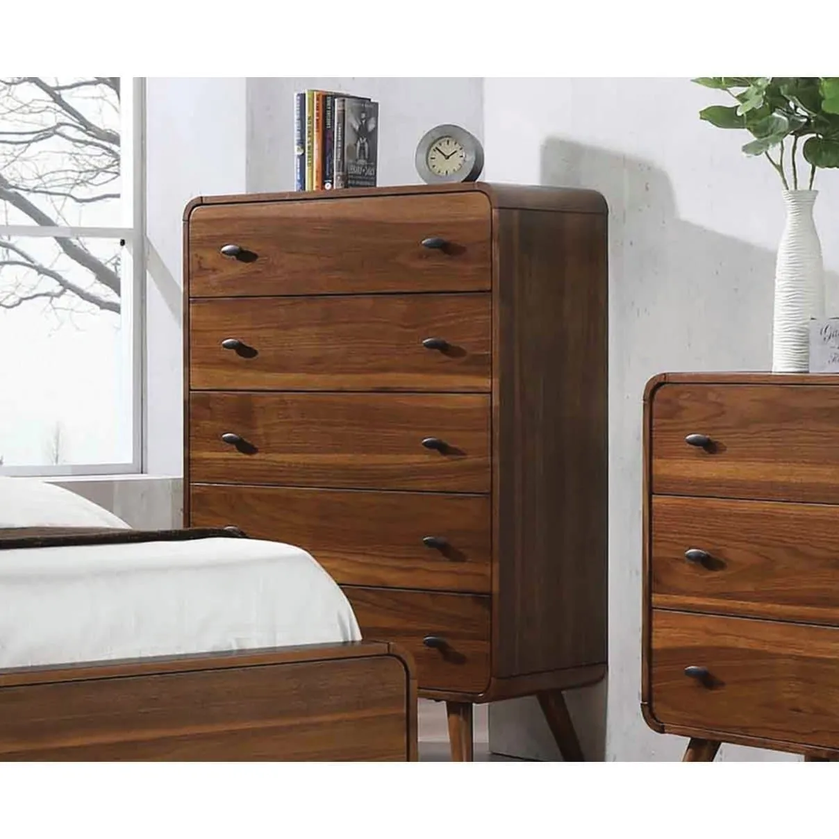 Mid-Century Modern 5-Drawer Chest in Walnut
