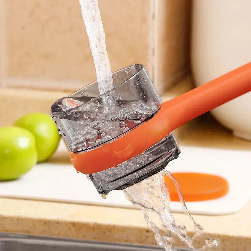 Multifunctional Peeler with Debris Storage Bucket