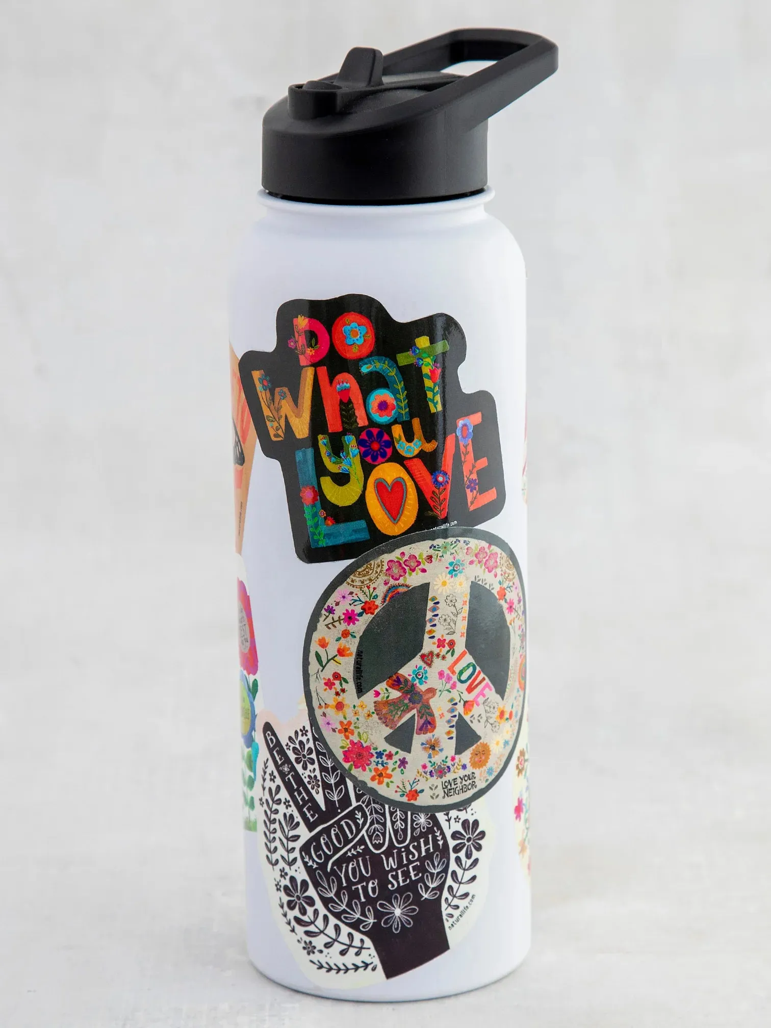 Natural Life Sticker Love Your Neighbour