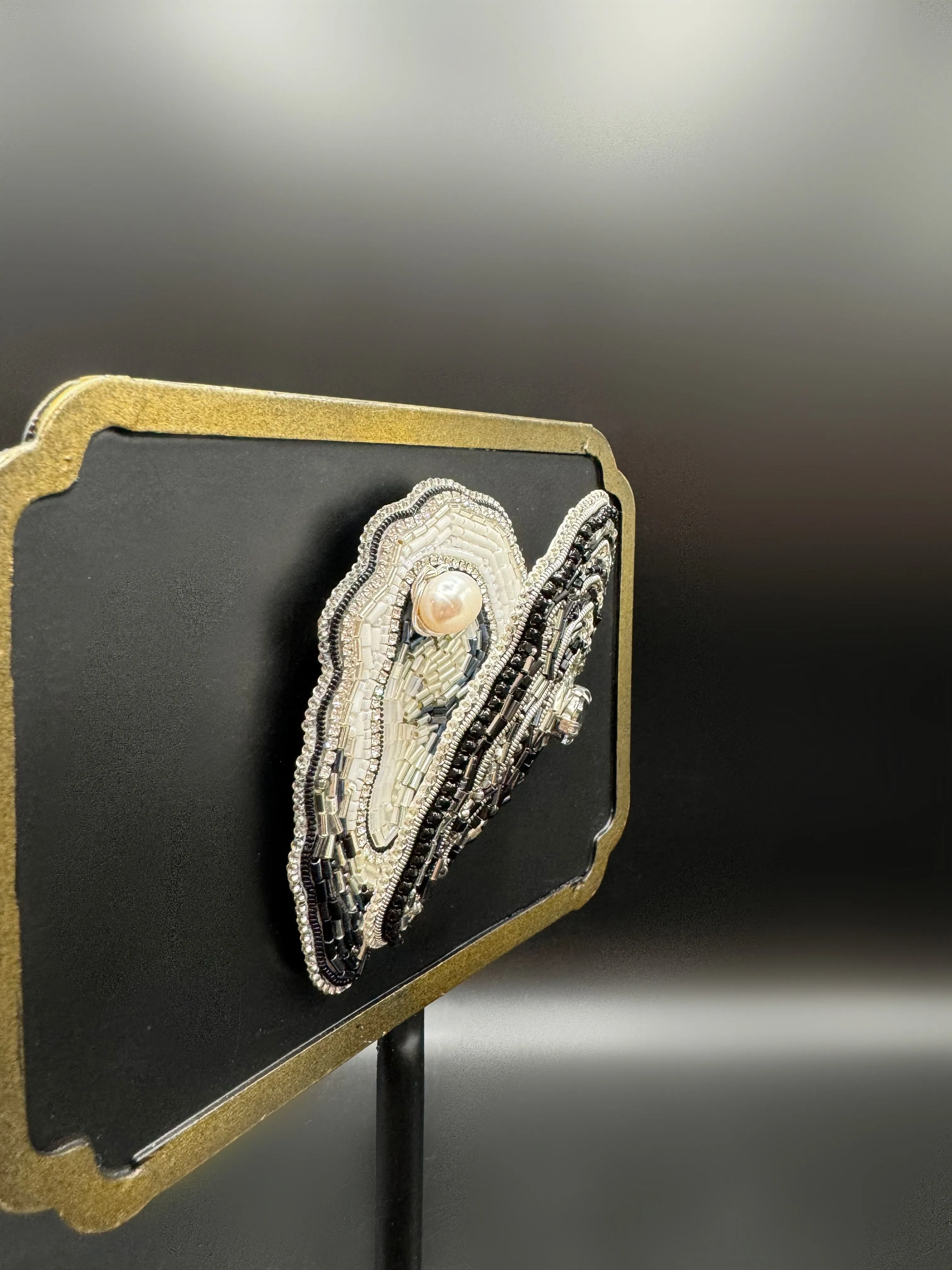 Oyster Brooch