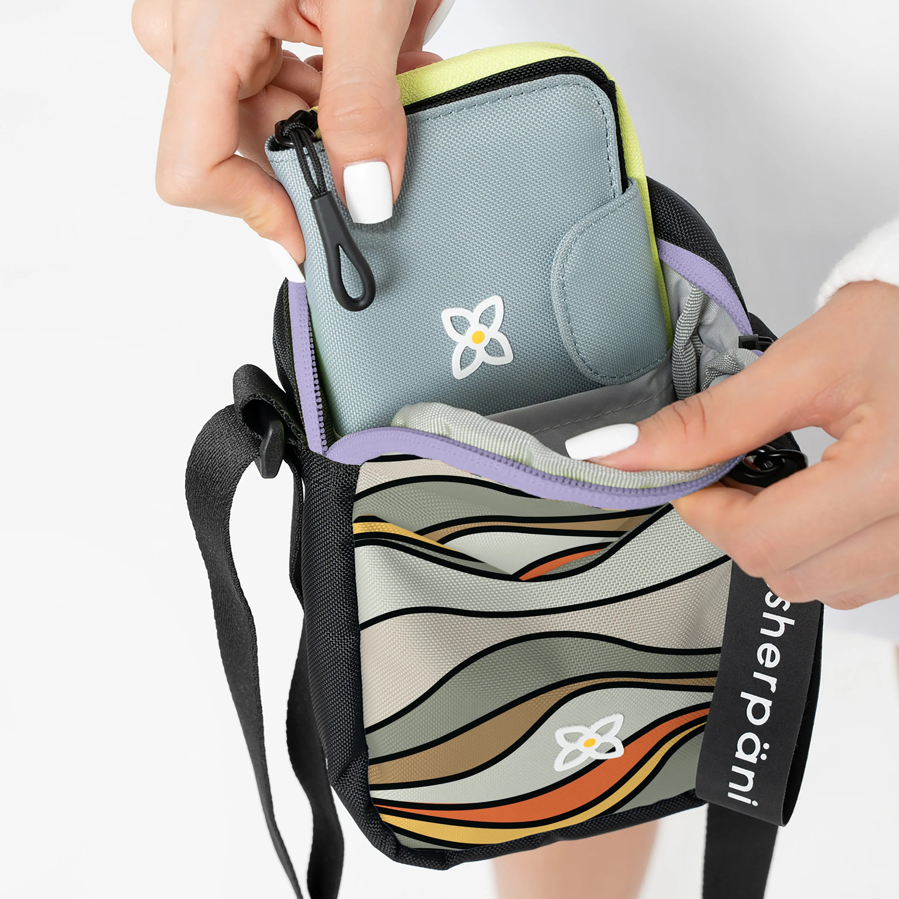 Sherpani Rogue Mini Crossbody ventura '73