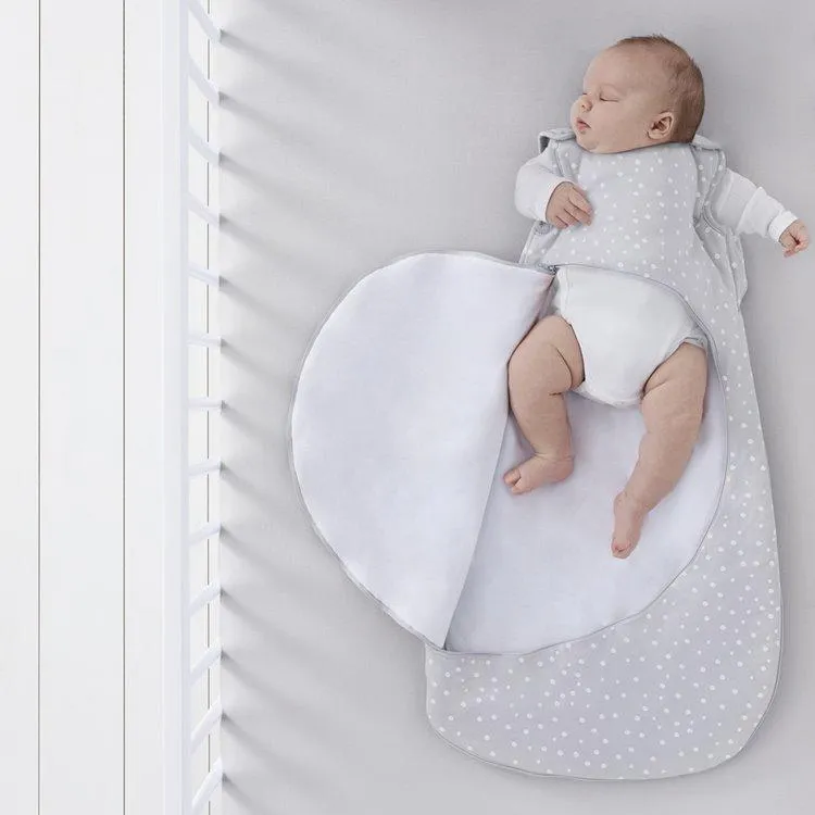 SnuzPouch Sleeping Bag 0.5 Tog – White Spots 0-6m