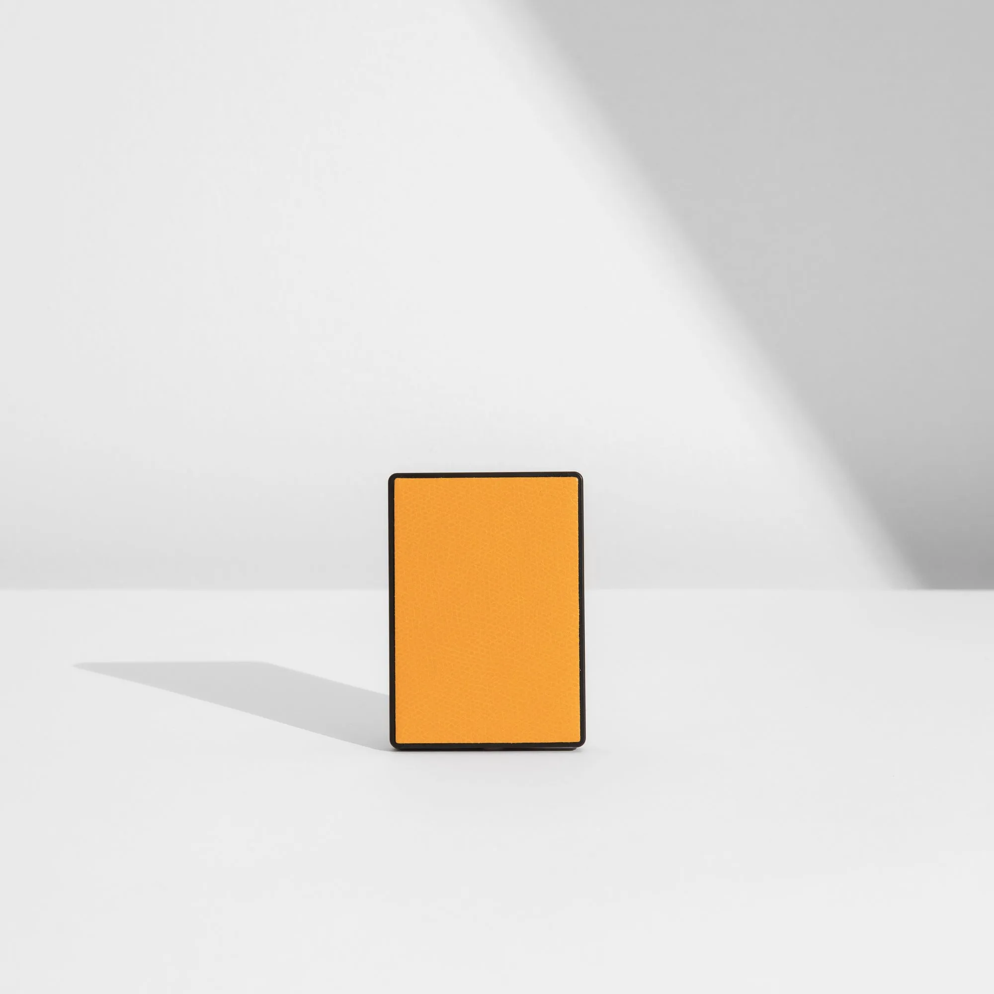 THE FLIP CARD HOLDER