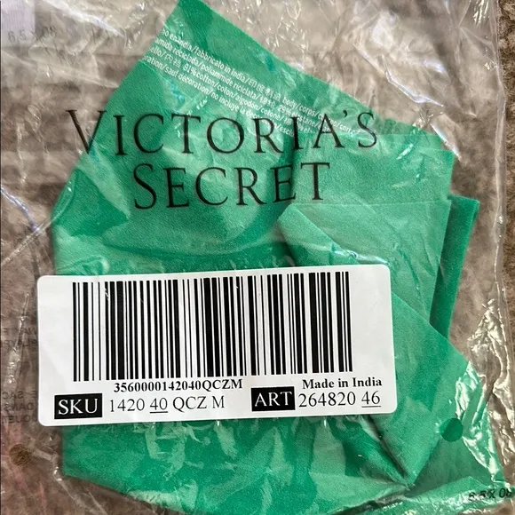 Victoria's Secret Size Medium Panty Variety Bundle 🌙