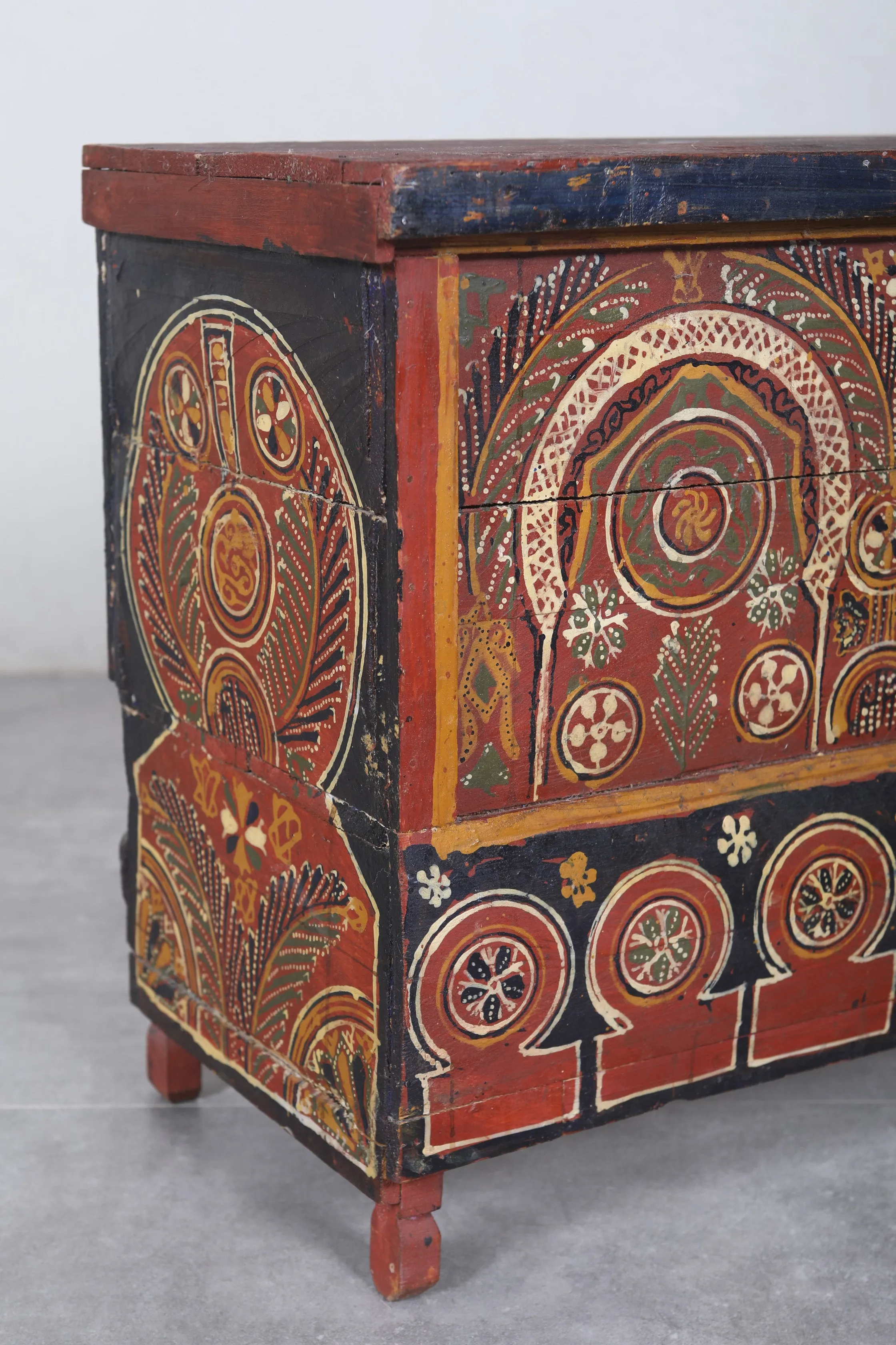 Vintage Moroccan chest  H 22.4 inches x W 51.1 inches x D 13.7 inches