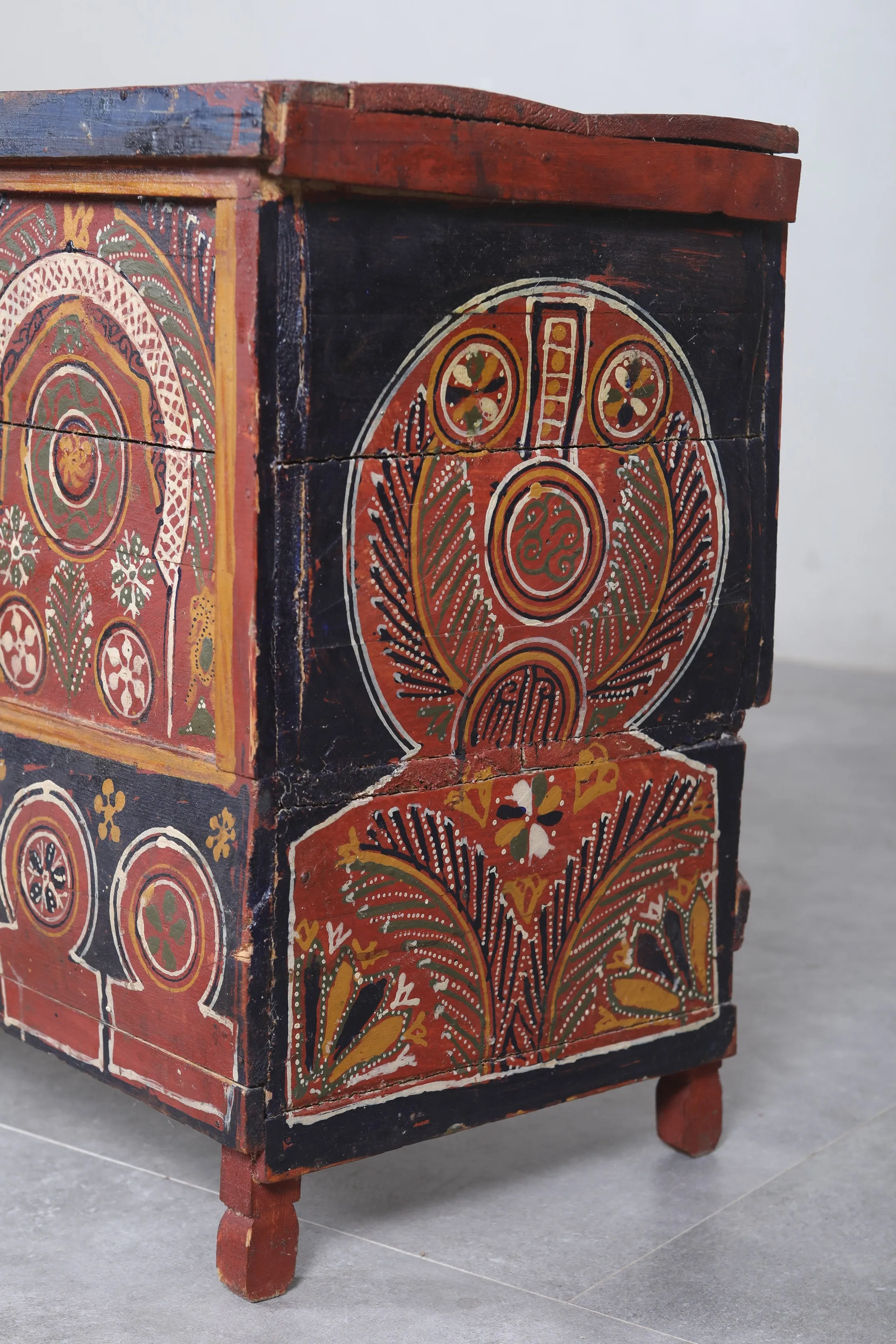 Vintage Moroccan chest  H 22.4 inches x W 51.1 inches x D 13.7 inches