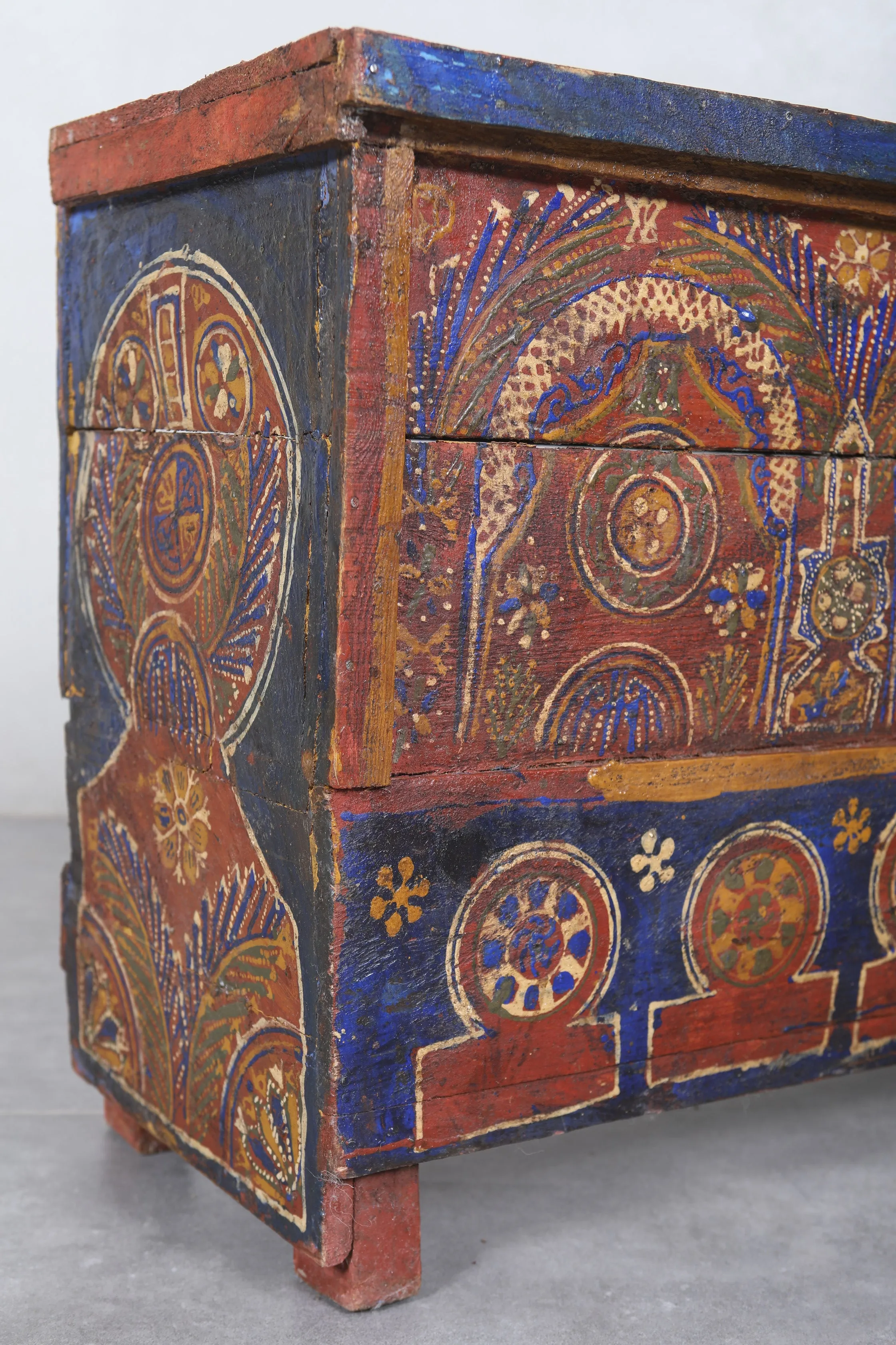 Vintage Moroccan chest  H 23.2 inches x W 51.1 inches x D 12.9 inches