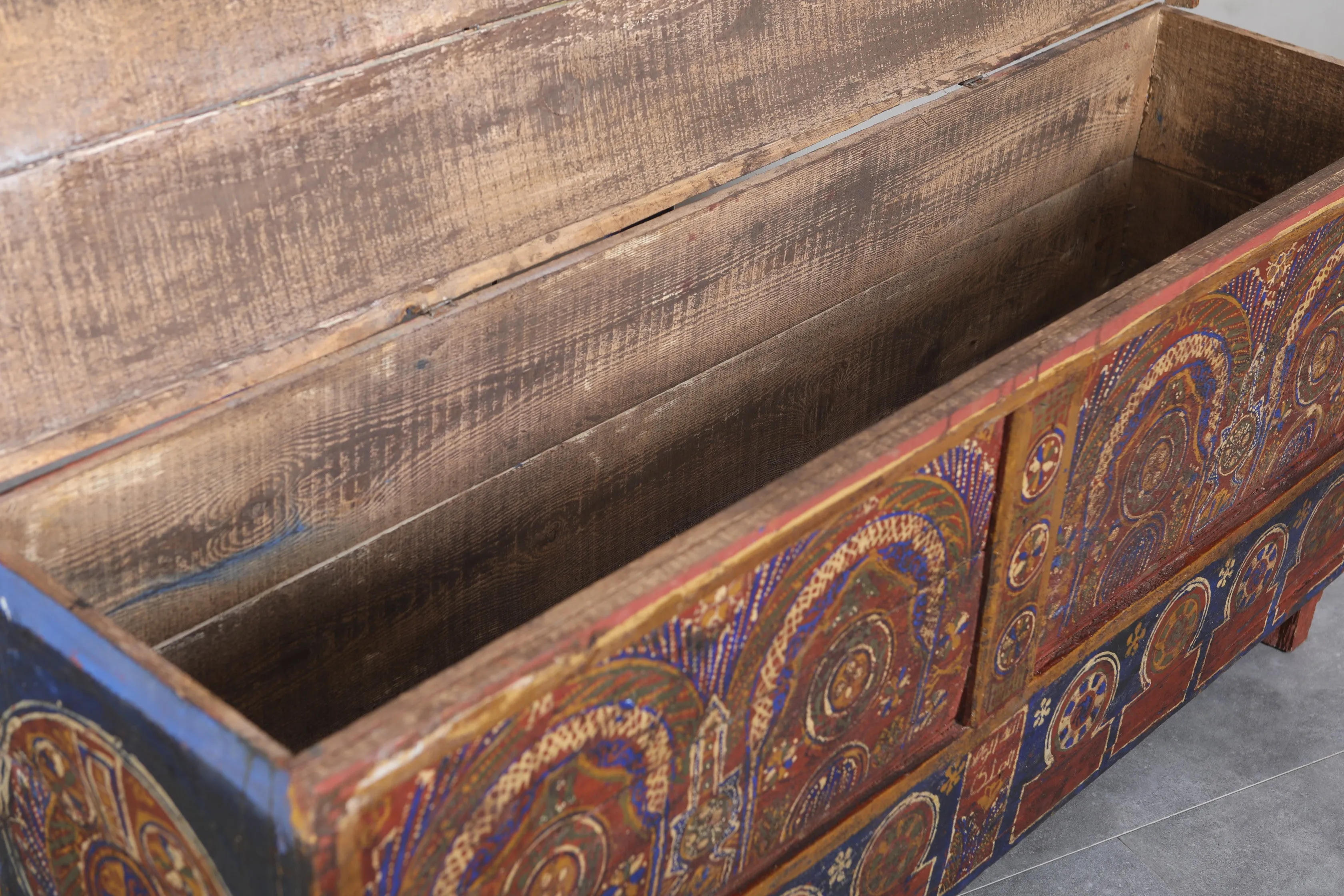 Vintage Moroccan chest  H 23.2 inches x W 51.1 inches x D 12.9 inches