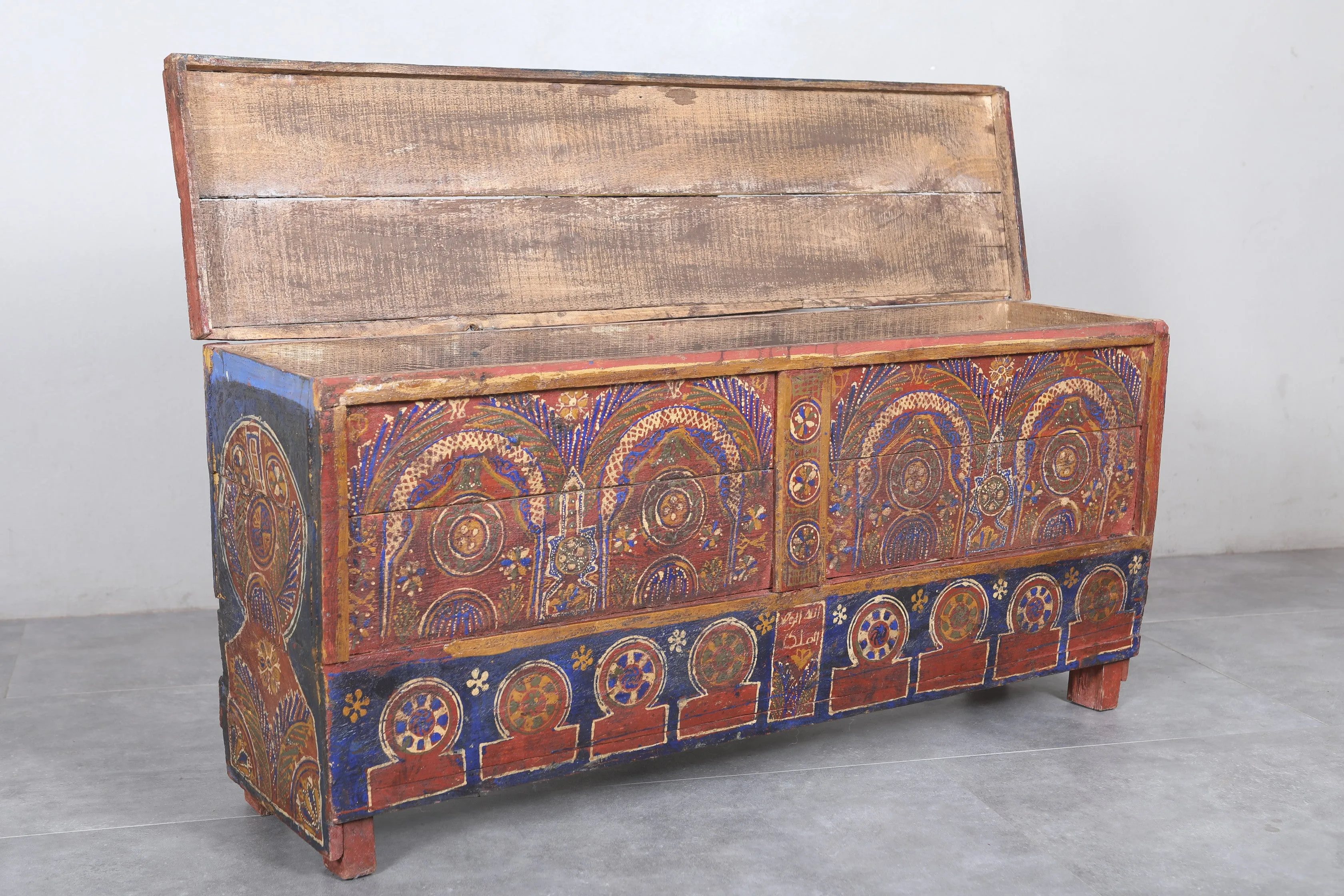 Vintage Moroccan chest  H 23.2 inches x W 51.1 inches x D 12.9 inches