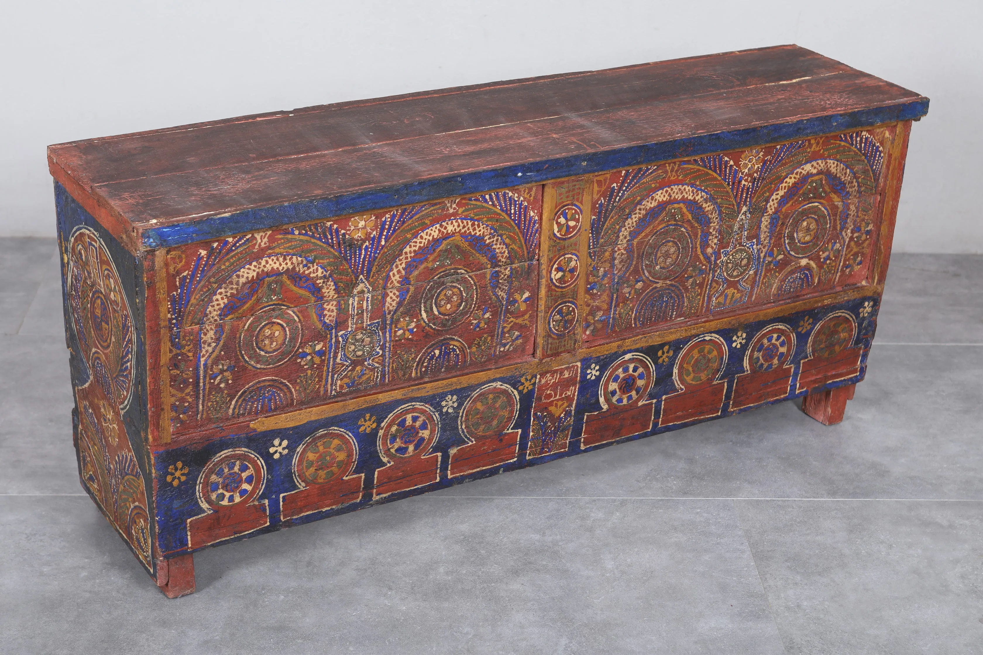 Vintage Moroccan chest  H 23.2 inches x W 51.1 inches x D 12.9 inches