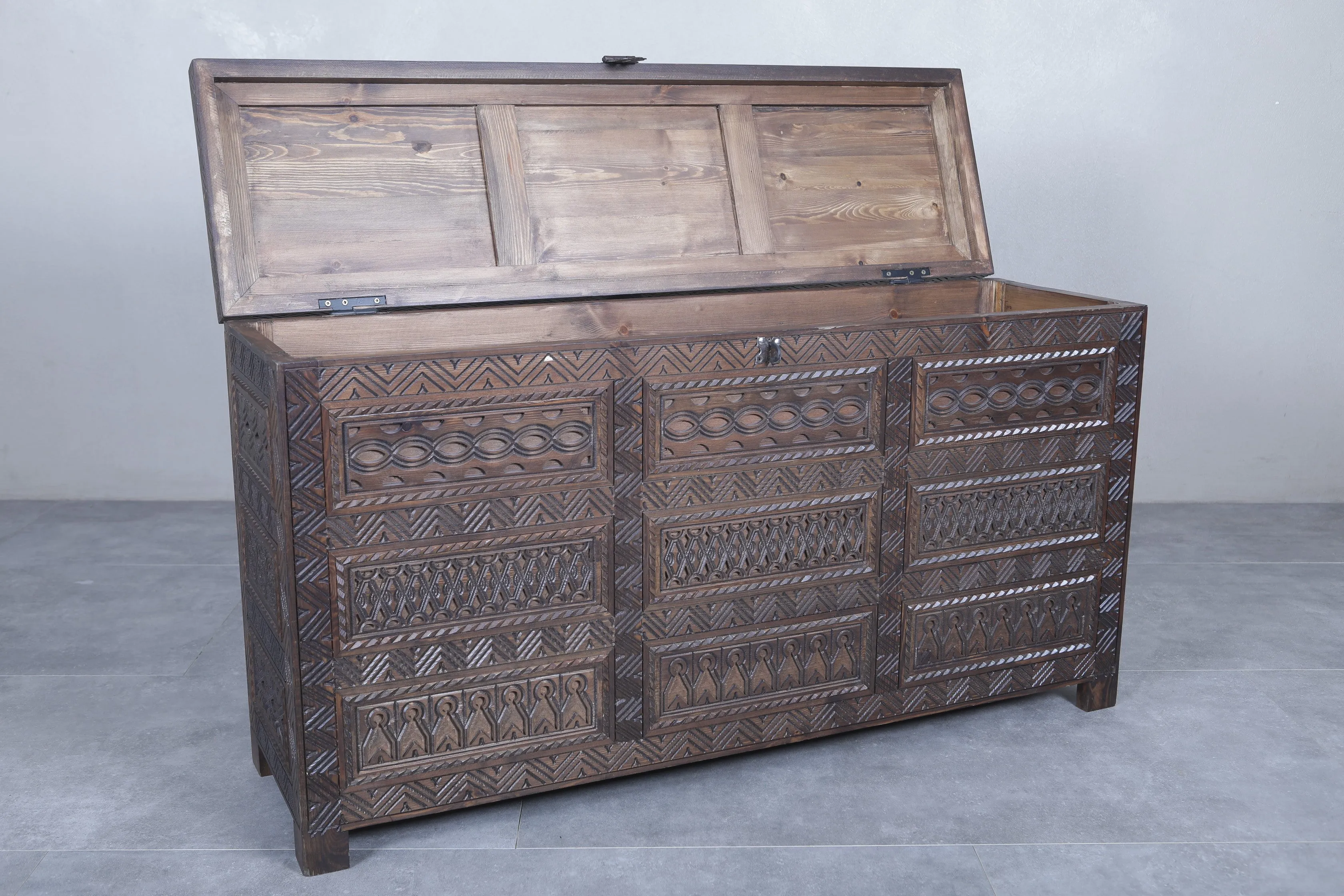 Vintage Moroccan chest  H 27.5 INCHES X W 51.1 INCHES X D 14.5 INCHES