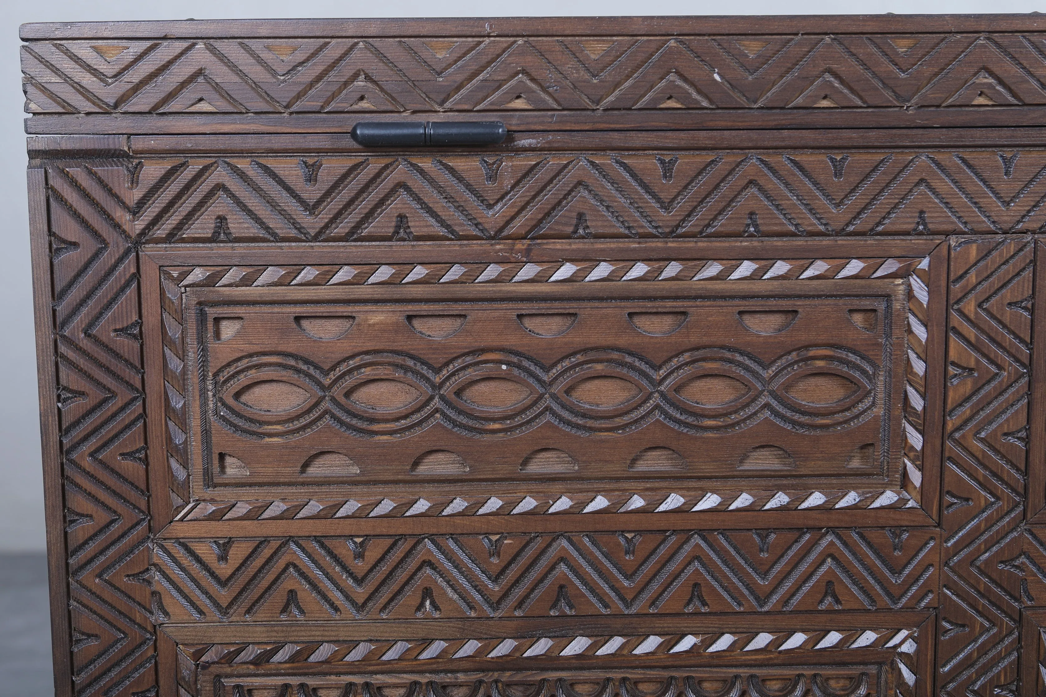 Vintage Moroccan chest  H 27.5 INCHES X W 51.1 INCHES X D 14.5 INCHES