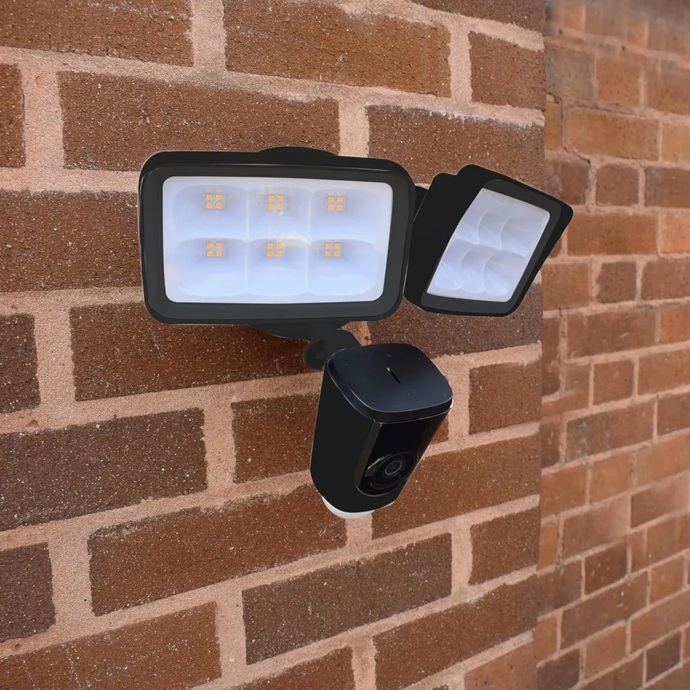 Yale Floodlight Camera - Black